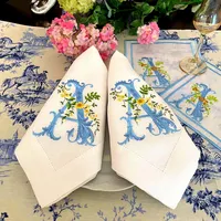 Serviettes en lin réutilisables carrées brodées de monogrammes floraux vintage, personnalisables avec initiales, pour dîner, table, mariage, banquet de luxe