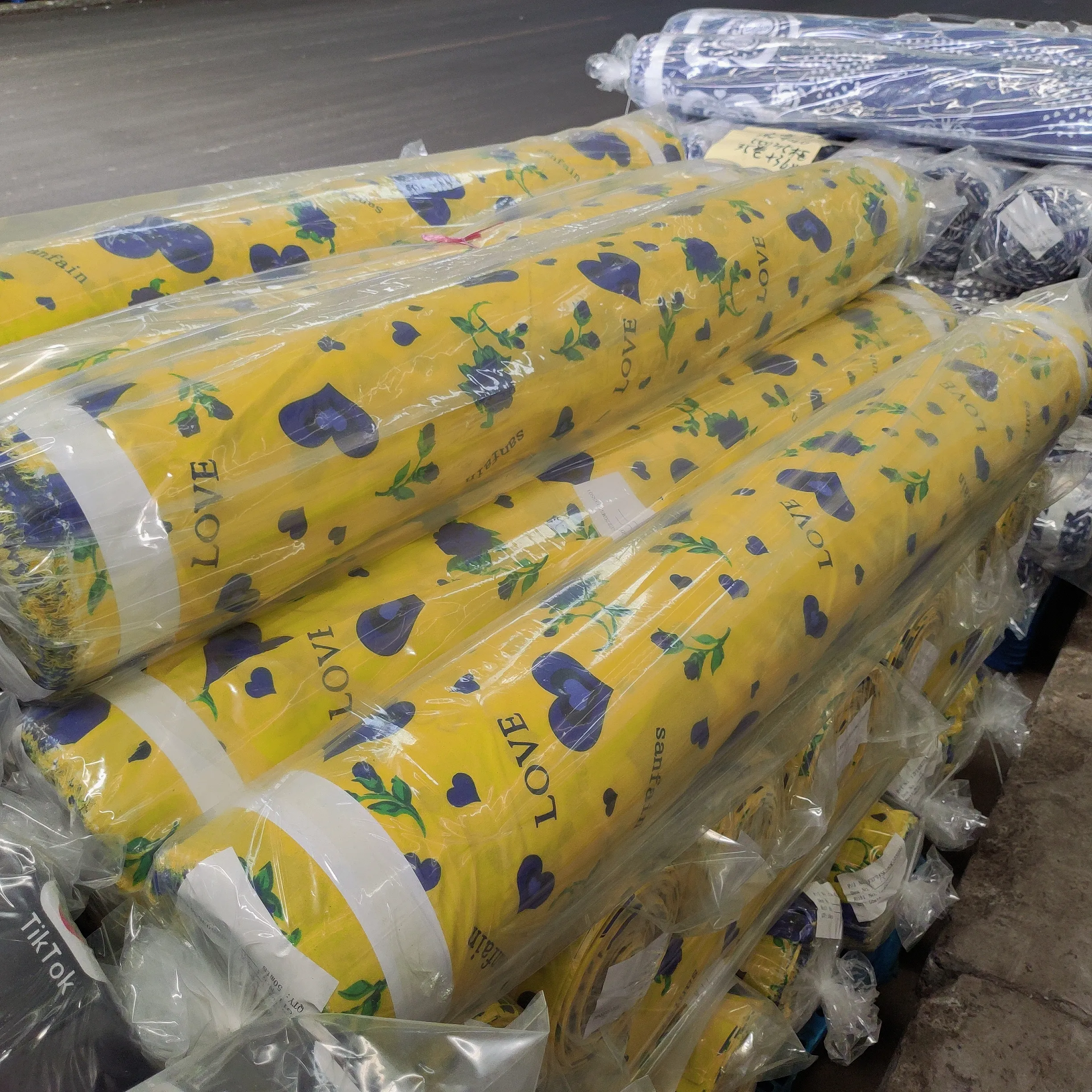 Chine fournisseurs 100% polyester literie drap de lit tissu textile matière première