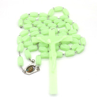 Collier tendance pour femme avec perles de chapelet lumineuses, Vierge Marie catholique, chaîne en alliage sertie, et collier mural pour la maison