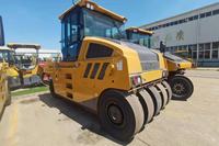 Rouleau compresseur pneumatique robuste XP305S de 30300 kg avec pression au sol de 545 kPa pour grands projets routiers