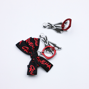 Support de téléphone personnalisé en acrylique avec nœud en tissu imprimé par sublimation UV pour femme - Product Image 3