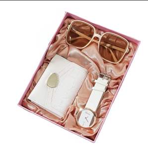 Özel Logo kentsel cüzdan zamansız saat ile yeni Trendy klasik gözlükler-sevgililer günü malzemeleri - Product Image 1