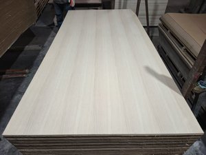 Panneau MDF en chêne blanc de qualité E0, imperméable, exporté d'usine, pour meubles de maison - Product Image 4