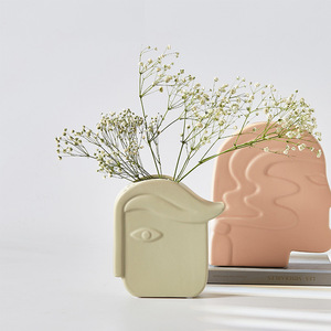 Vente <span class=keywords><strong>en</strong></span> gros <span class=keywords><strong>de</strong></span> <span class=keywords><strong>vase</strong></span> <span class=keywords><strong>en</strong></span> céramique moderne abstrait nordique visage humain salle d'exposition créative figure décorative <span class=keywords><strong>vase</strong></span> <span class=keywords><strong>en</strong></span> <span class=keywords><strong>forme</strong></span> <span class=keywords><strong>de</strong></span> <span class=keywords><strong>tête</strong></span> pour fleurs - Product Image 1