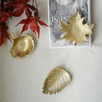 Statuette de luxe dorée en résine, motifs feuilles variés (Monstera, Lotus, Ginkgo), modèle de rangement pour décoration de table intérieure
