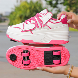 Sneakers con Ruote a 4 Rotelle dal Design Trendy a Forma di Cuore, 2 Modalità, Deformabili, per Adolescenti, Sport all'Aperto, Camminata e Pattinaggio - Product Image 1