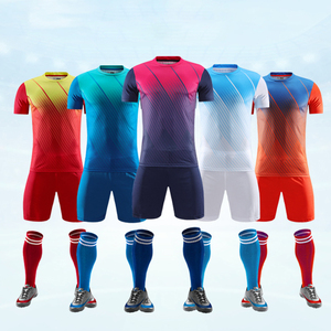 Maillots de football personnalisés unisexes pour adultes, respirants, légers, en polyester, à manches courtes, séchage rapide, ensembles d'uniformes d'équipe d'été - Product Image 4