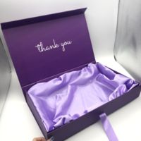 Boîte cadeau en carton avec doublure en satin de soie, design luxueux personnalisé, couleur violette, pour vêtements, bijoux, perruques