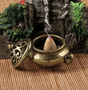 بوق نحاسي صغير عتيق للمنزل في الأماكن المغلقة بودا لوح بخور خشب الصندل مبخرة من النحاس النقي - Product Image 5