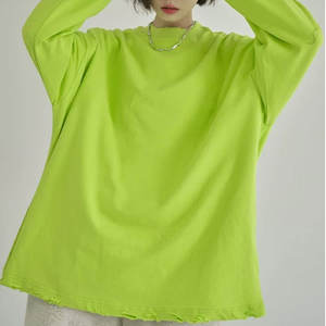 T-shirt ample surdimensionné néon à manches longues pour femmes avec ourlet brut et détails déchirés pour femmes - Product Image 4