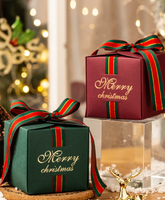 Cadeau de Noël 2025 pour Apple Box, nouvelle conception de boîte en papier, laminage brillant, matériaux recyclés, impression en relief pour la décoration