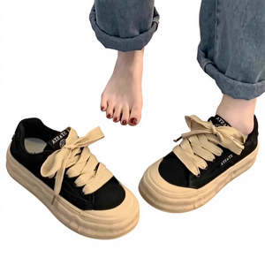 Baskets basses décontractées et respirantes pour femmes, style 2024, à <span class=keywords><strong>semelle</strong></span> épaisse, antidérapantes, noires, polyvalentes, pour le sport - Product Image 1