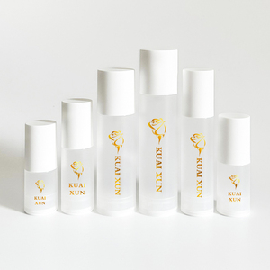 Flacon pulvérisateur cosmétique en <span class=keywords><strong>plastique</strong></span> transparent givré personnalisé de 100 ml, 30 ml, 50 ml, flacon pompe sans air de luxe pour lotion - Product Image 1