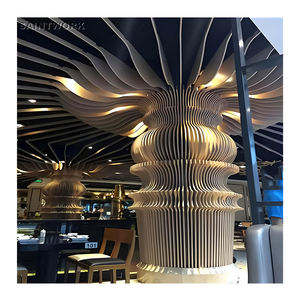 مظهر خشبي منحني من الألومنيوم المعدني المتموج سقف منحني تصميم البوب لمتاجر القاعات والمكاتب المنزلية - Product Image 1