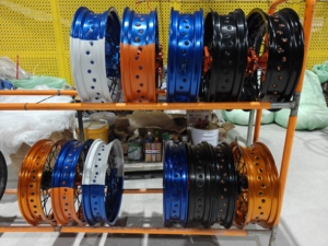 Ruedas de Conversión KTM Supermoto para XC SX SXF XCW XCF EXC <span class=keywords><strong>F</strong></span> <span class=keywords><strong>300</strong></span> 450 con Bujes Forjados CNC y Opciones de Color Totalmente Personalizadas - Product Image 6