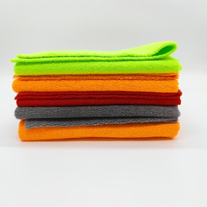 <span class=keywords><strong>Serviette</strong></span> en <span class=keywords><strong>microfibre</strong></span> tricotée sans ourlet 350 g/m² la plus vendue, 40x40 cm, écologique et absorbante pour usage domestique, personnalisation OEM/ODM - Product Image 1