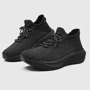 2026 Nouvelles Baskets Chaussette Unisexe Flyknit Mêlé <span class=keywords><strong>Lacets</strong></span> Semelle Épaisse Rembourrée Légère Course Marche - Product Image 1