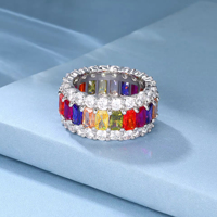 Hete aanbieding: messingkleurige regenboog zirkonia verlovingsringen voor dames, geschikt als cadeau voor een feestje