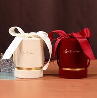 Boîte cadeau en velours gaufré de haute qualité avec couvercle rabattable, boîte d'emballage portable de luxe pour bonbons, boîte cadeau pour rouge à lèvres Camellia avec ruban
