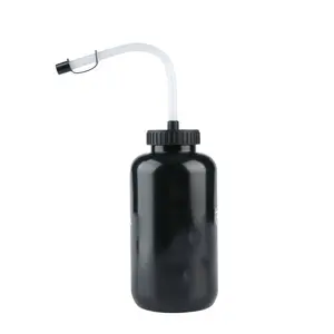 Custom 1L 32オンスBPA Free Leakproof Plastic Squeezable Boxing Hockey Sport Water Bottles With Long Straw