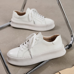 Zapatillas Blancas para Hombre 2026, Estilo Chunky con Plataforma para Aumentar la Altura, Zapatillas Casuales de Skate, Zapatillas de Plataforma Modernas para Uso Diario - Product Image 4