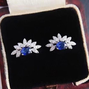 Orecchini a Perno Mini Petalo da Donna, Dolci Accessori per Orecchie a Forma di Marquise, Freschi per Uso Quotidiano e Feste, Idea Regalo - Product Image 3