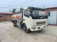 Camión cisterna de combustible Dongfeng, motor potente de excelente rendimiento de segunda mano