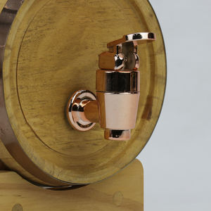 Mini dispensador <span class=keywords><strong>de</strong></span> cerveza <span class=keywords><strong>de</strong></span> barril <span class=keywords><strong>de</strong></span> <span class=keywords><strong>vino</strong></span> <span class=keywords><strong>de</strong></span> madera decorativo Whisky Pino Madera 1L3L5L Bañera <span class=keywords><strong>de</strong></span> barril <span class=keywords><strong>de</strong></span> madera independiente para la venta - Product Image 4