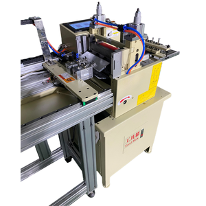 Machine de découpe entièrement automatique pour rubans, sangles et bandes à rayures multiples avec plaque de serrage manuelle de 5 m - Product Image 3
