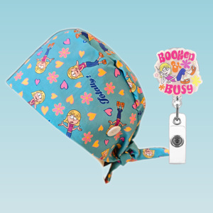 Oferta Especial: Gorro Quirúrgico con Estampado de Fresas y Set de Porta Identificación a Juego - Accesorios de Trabajo para Enfermeras - Product Image 2
