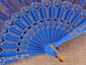 Abanico de Mano Plegable de Encaje Estilo Victoriano Español, Arte Popular, Bambú Pintado, para Bodas, Fiestas o Regalos Empresariales - Product Image 6