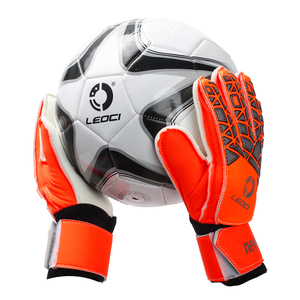 Vente en gros au plus bas prix <span class=keywords><strong>de</strong></span> haute qualité Ballon <span class=keywords><strong>de</strong></span> football <span class=keywords><strong>de</strong></span> football personnalisé d'usine chinoise Mitaines <span class=keywords><strong>de</strong></span> <span class=keywords><strong>gardien</strong></span> <span class=keywords><strong>de</strong></span> <span class=keywords><strong>but</strong></span> Protection des mains - Product Image 4