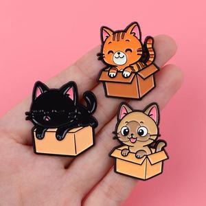 Pins de Solapa de Animales de Aleación de Zinc al por Mayor para Gatos y Perros - Pins Metálicos para Mochilas, Sombreros y Bolsos - Product Image 3