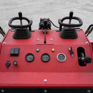 Мини-погрузчик Swift — гибкое поворотное управление и готовность к установке различных навесных устройств - Product Image 6