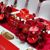 Bunga Mawar Hydrangea Merah Burgundy Real Touch Sutra Bertingkat 70cm dengan Stand untuk Dekorasi Bunga Pernikahan dari Supplier
