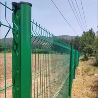Barrière de sécurité robuste en fil d'acier à faible teneur en carbone, incurvée en 3D, pour cour, parking, station, panneau de clôture durable en maille galvanisée, design moderne