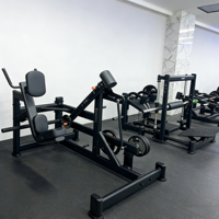 Machine à fessiers professionnelle à charge libre pour usage commercial, avec fonctions de sécurité, pour entraînement des fessiers en position assise, directement de l'usine