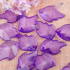 Cuentas acrílicas de hoja de arce, rojas, transparentes, con forma de diamante, para la fabricación de joyas, manualidades DIY, suministros artesanales, venta al por mayor por peso. - Product Image 3