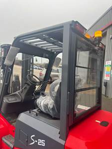 Chariot élévateur contrepoids compact JAC Logistics Machine CPD25S-Li 2,5 tonnes 3 m au lithium pour le chargement et le déchargement de conteneurs - Product Image 4