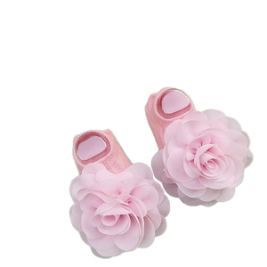 <span class=keywords><strong>Bandeau</strong></span> super élastique pour bébé et ensemble d'accessoires pour cheveux à fleurs en nylon Chaussettes tricotées à fleurs souples pour nouveau-nés et tout-petits - Product Image 3