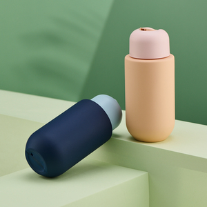 تصميم جديد ، زجاجة غسول بلاستيك مستديرة فارغة من البولي إيثيلين عالي الكثافة لمسة ناعمة للعناية بالبشرة مع غطاء ضغط ، عبوة مستحضرات تجميل 10 أونصات - Product Image 2