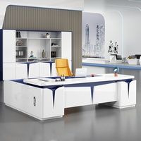 Bureau de direction moderne de luxe, table de PDG blanc brillant avec rangement, bureau de patron pour mobilier de bureau