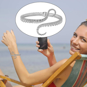 Brazalete de Pulpo Estilo Gótico, Regalo de Halloween para Ella, Brazalete Abierto Articulado con Tentáculos de Pulpo, Diseño Animal Marino - Product Image 4
