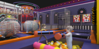 Aire de jeux intérieure commerciale sur le thème de la ville bleu pastel personnalisée avec toboggan, piscine à balles et zone de jeu de rôle pour enfants de centre commercial et FEC