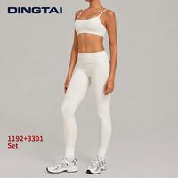 Ensemble de sport deux pièces Dingtai rembourré à col carré et double bretelle, avec leggings froncés à taille repliable pour femme