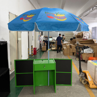 Comptoir promotionnel portable d'extérieur avec parasol, stand pliable en métal personnalisé pour la publicité de jus et de limonade