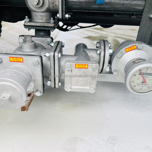 Nuovo Autocisterna Diesel Sinotruck HOWO 8X4 da 15000 Litri, Camion Cisterna per Rifornimento Carburante 40cbm con Serbatoio Manuale - Product Image 5