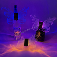 OEM ODM Fournisseur RGB Flash Lueur Acrylique Rechargeable Offre Spéciale Led Papillon Bouteilles de champagne Boîte de nuit Bar Décoration de fête