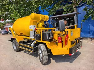 Camion malaxeur à béton HOWO 6x4 10CBM de fabrication chinoise, certifié CE ISO, à <span class=keywords><strong>prix</strong></span> compétitif, tambour haute résistance personnalisable - Product Image 2