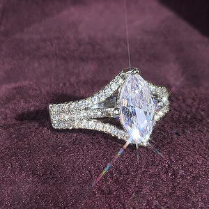 Anello Geometrico Impilabile Marquise, Design Creativo per Donne - Product Image 6
